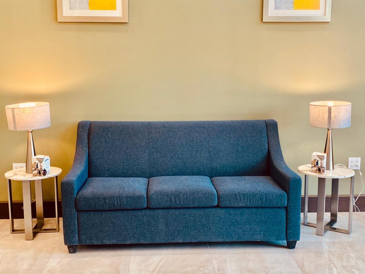 Surface Inn Brooklyn New York Bagian luar foto